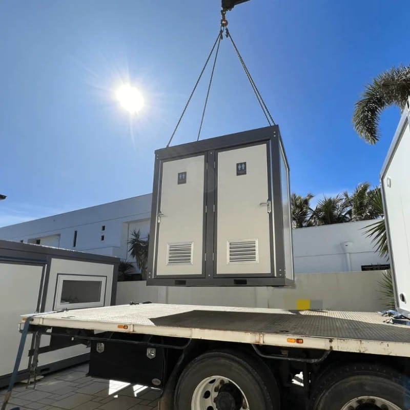 Bastone Handicap-Accessible Portable Restroom with Ramp