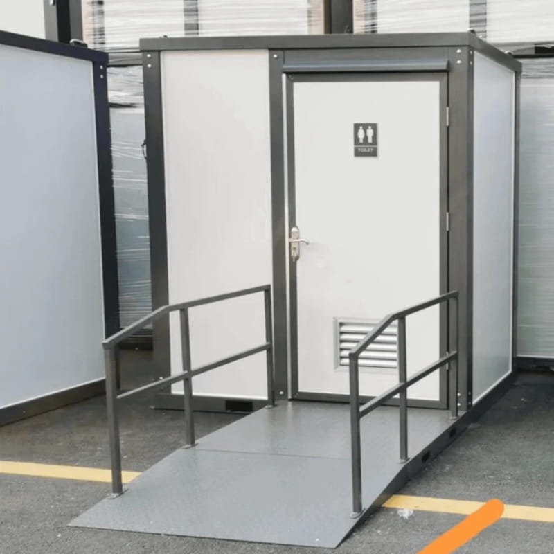 Bastone Handicap-Accessible Portable Restroom with Ramp