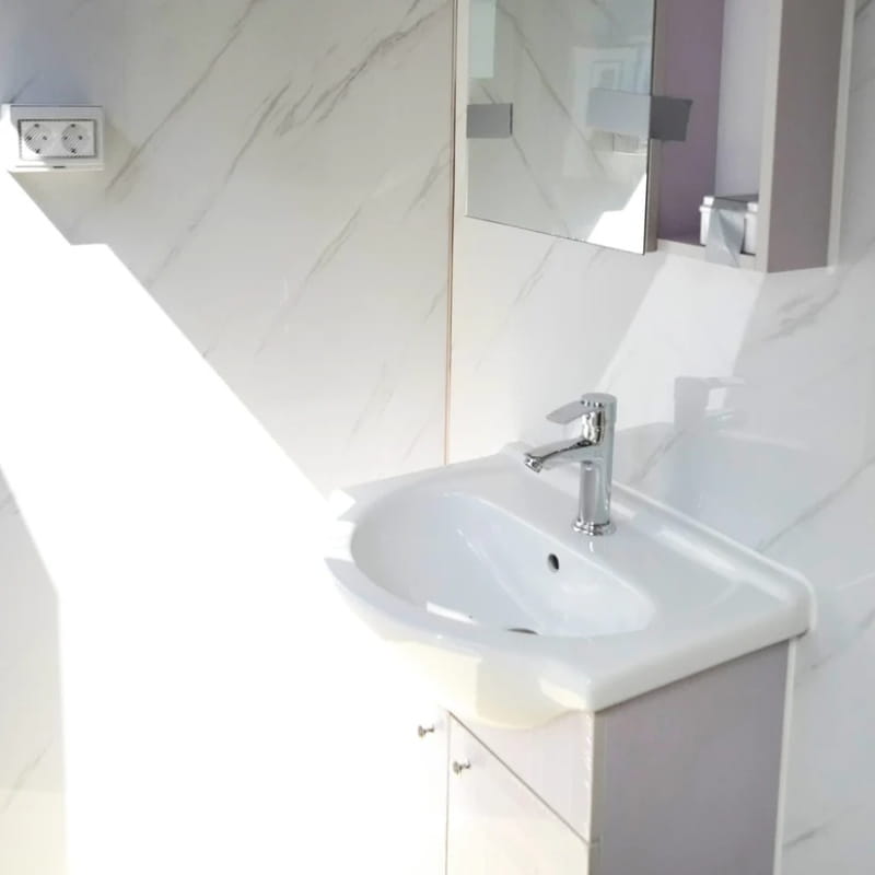Bastone Portable Shower Room